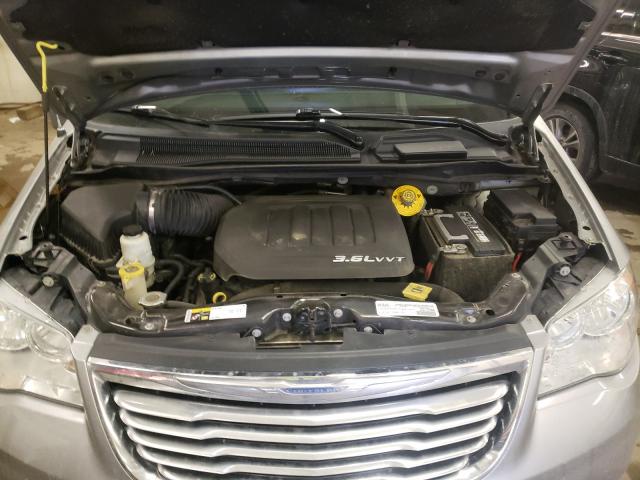 Photo 6 VIN: 2C4RC1BG3FR716999 - CHRYSLER TOWN & COU 