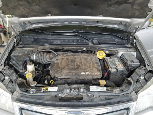 Photo 6 VIN: 2C4RC1BG3GR172912 - CHRYSLER TOWN &AMP COU 