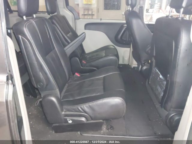 Photo 7 VIN: 2C4RC1BG3GR221557 - CHRYSLER TOWN AND COUNTRY 