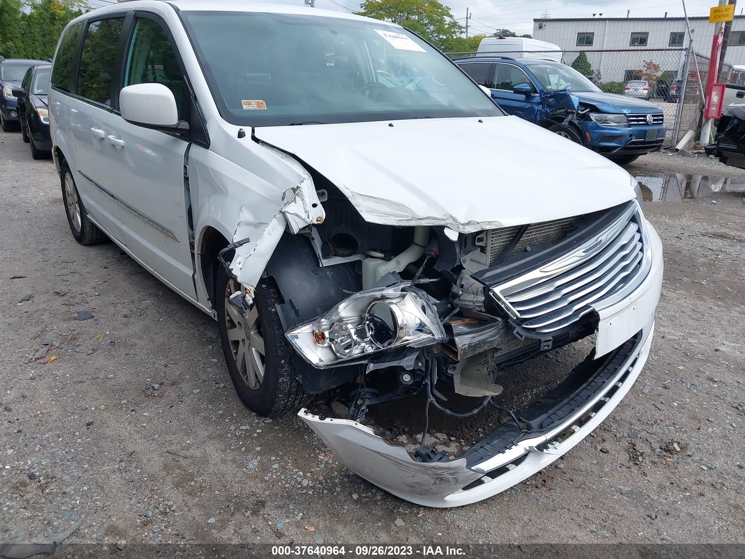 Photo 5 VIN: 2C4RC1BG3GR231635 - CHRYSLER TOWN & COUNTRY 