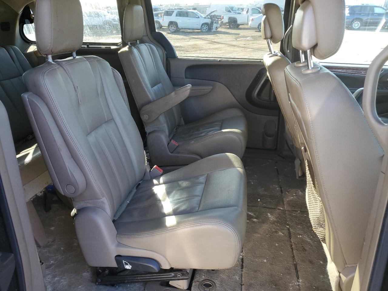 Photo 10 VIN: 2C4RC1BG3GR256812 - CHRYSLER TOWN & COUNTRY 