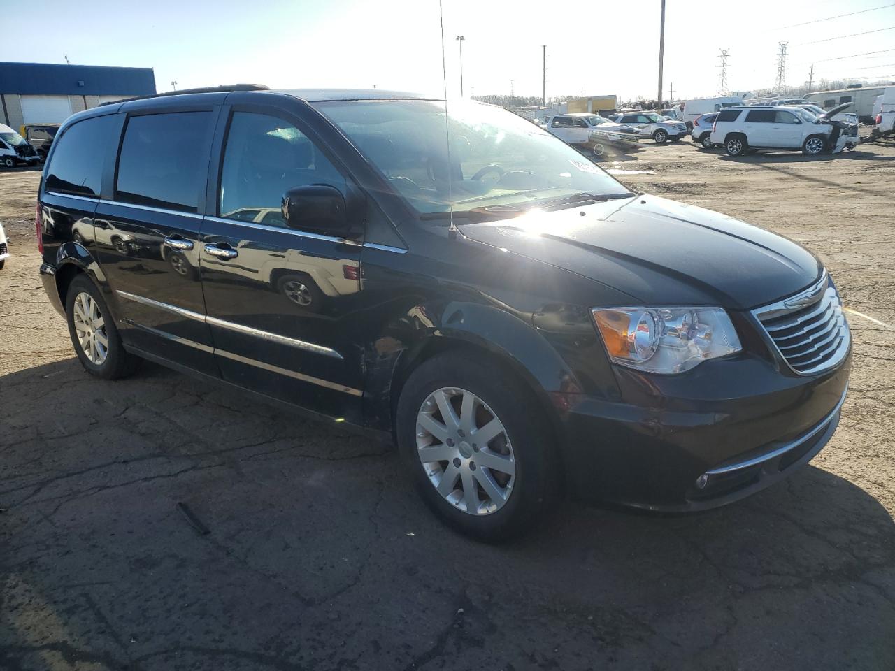 Photo 3 VIN: 2C4RC1BG3GR256812 - CHRYSLER TOWN & COUNTRY 