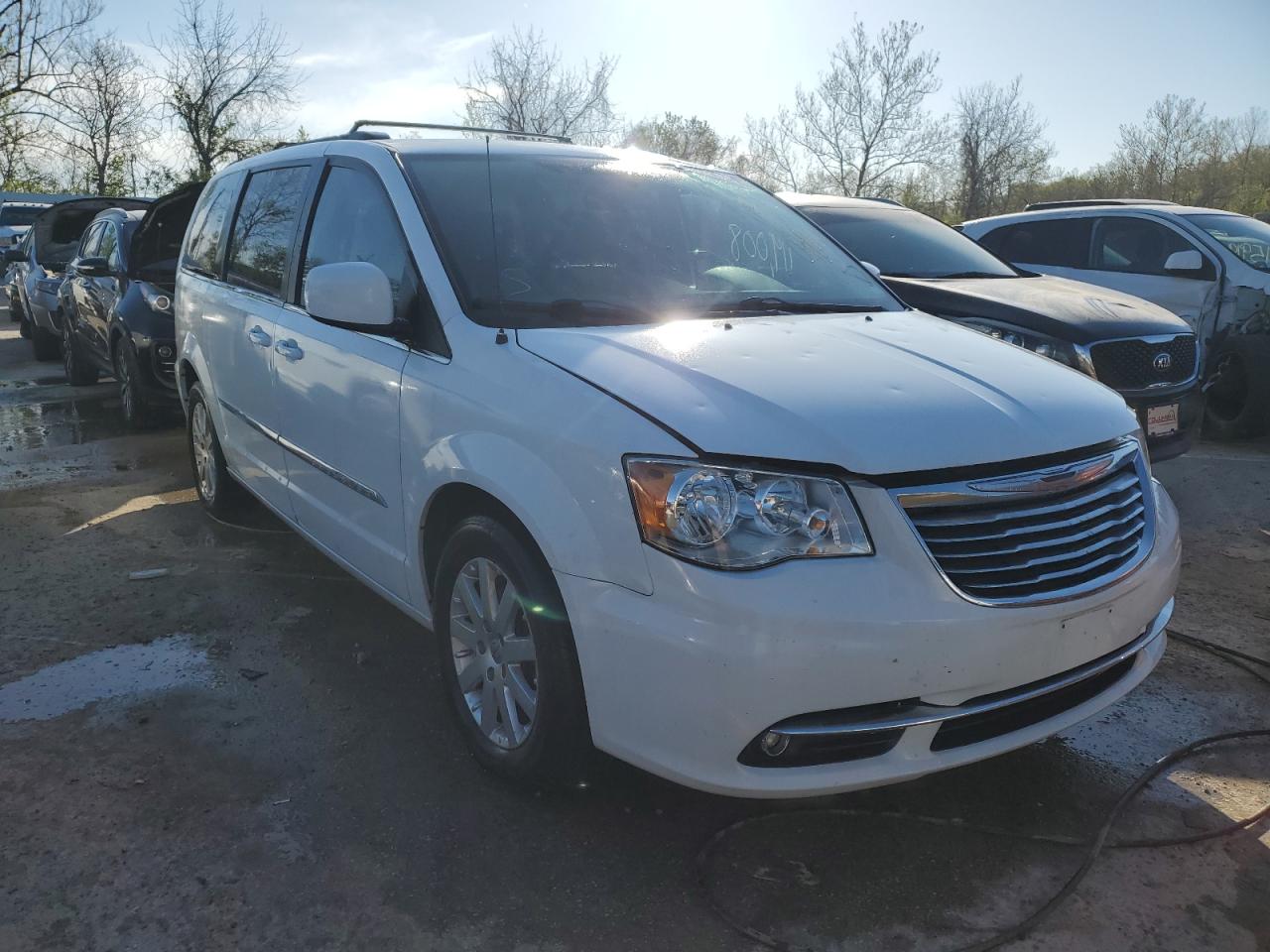 Photo 3 VIN: 2C4RC1BG3GR281063 - CHRYSLER TOWN & COUNTRY 