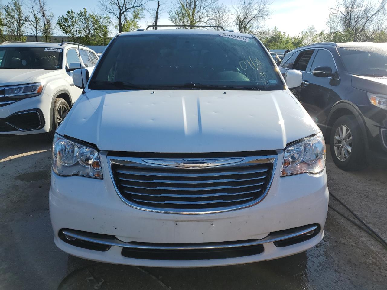 Photo 4 VIN: 2C4RC1BG3GR281063 - CHRYSLER TOWN & COUNTRY 