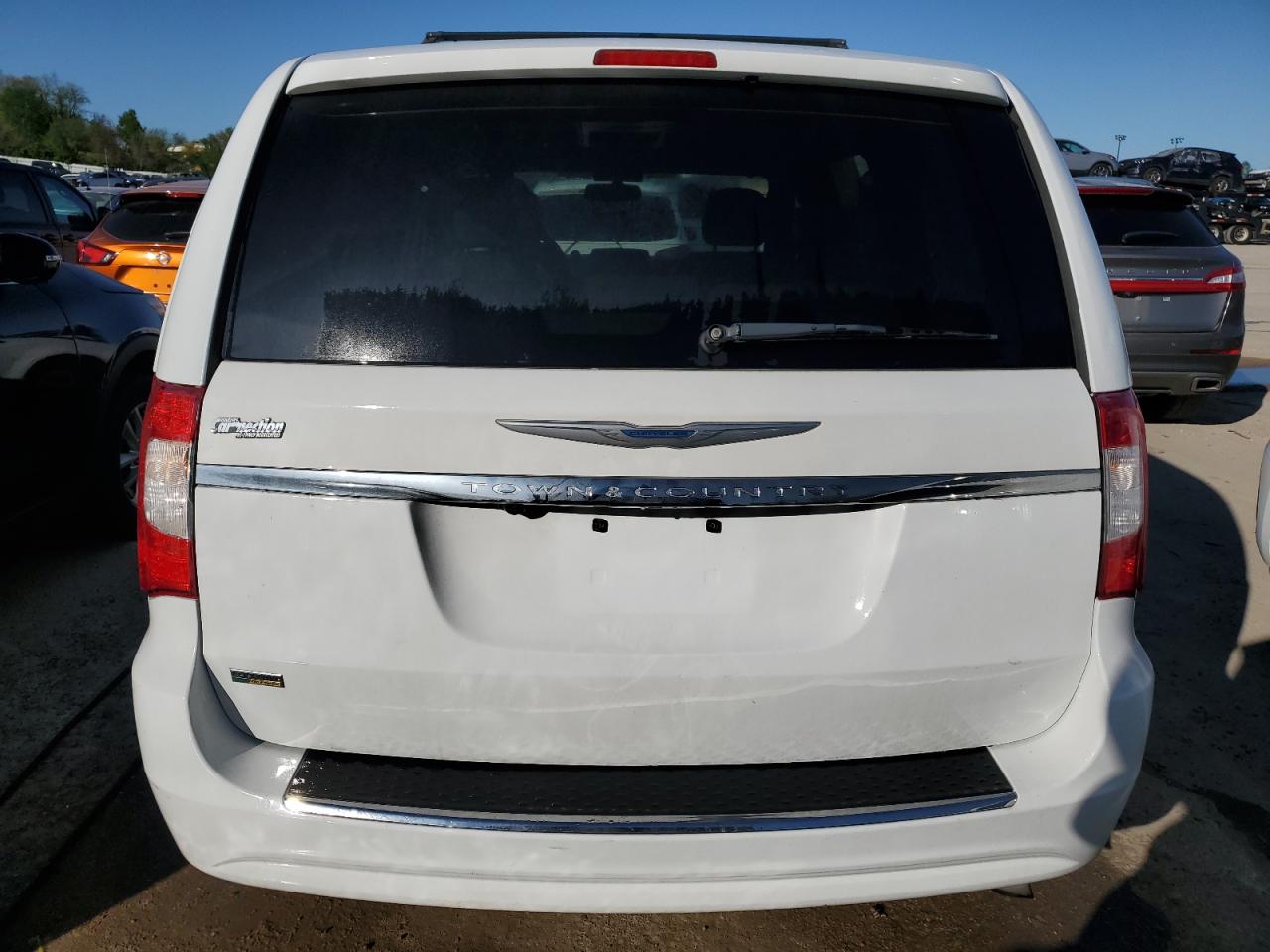 Photo 5 VIN: 2C4RC1BG3GR281063 - CHRYSLER TOWN & COUNTRY 