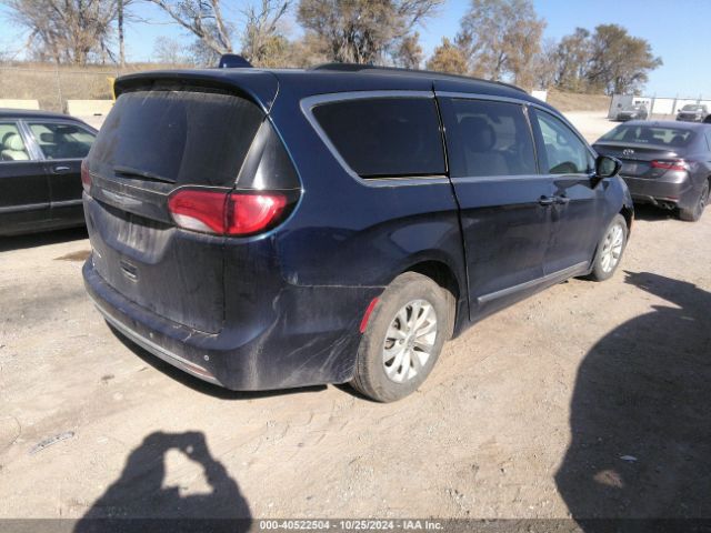 Photo 3 VIN: 2C4RC1BG3HR512576 - CHRYSLER PACIFICA 