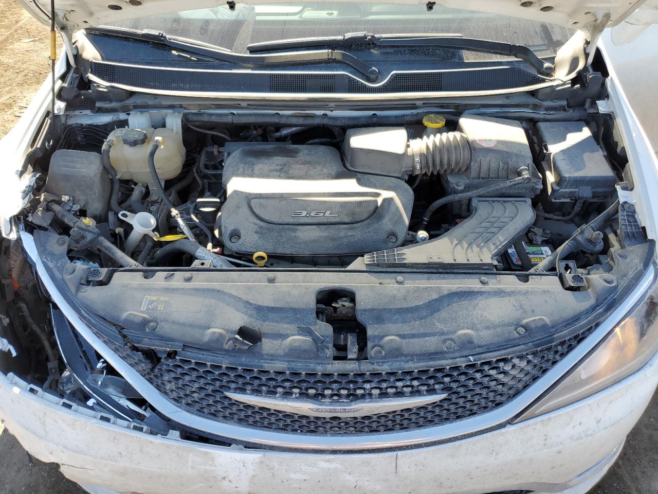 Photo 11 VIN: 2C4RC1BG3HR572390 - CHRYSLER PACIFICA 