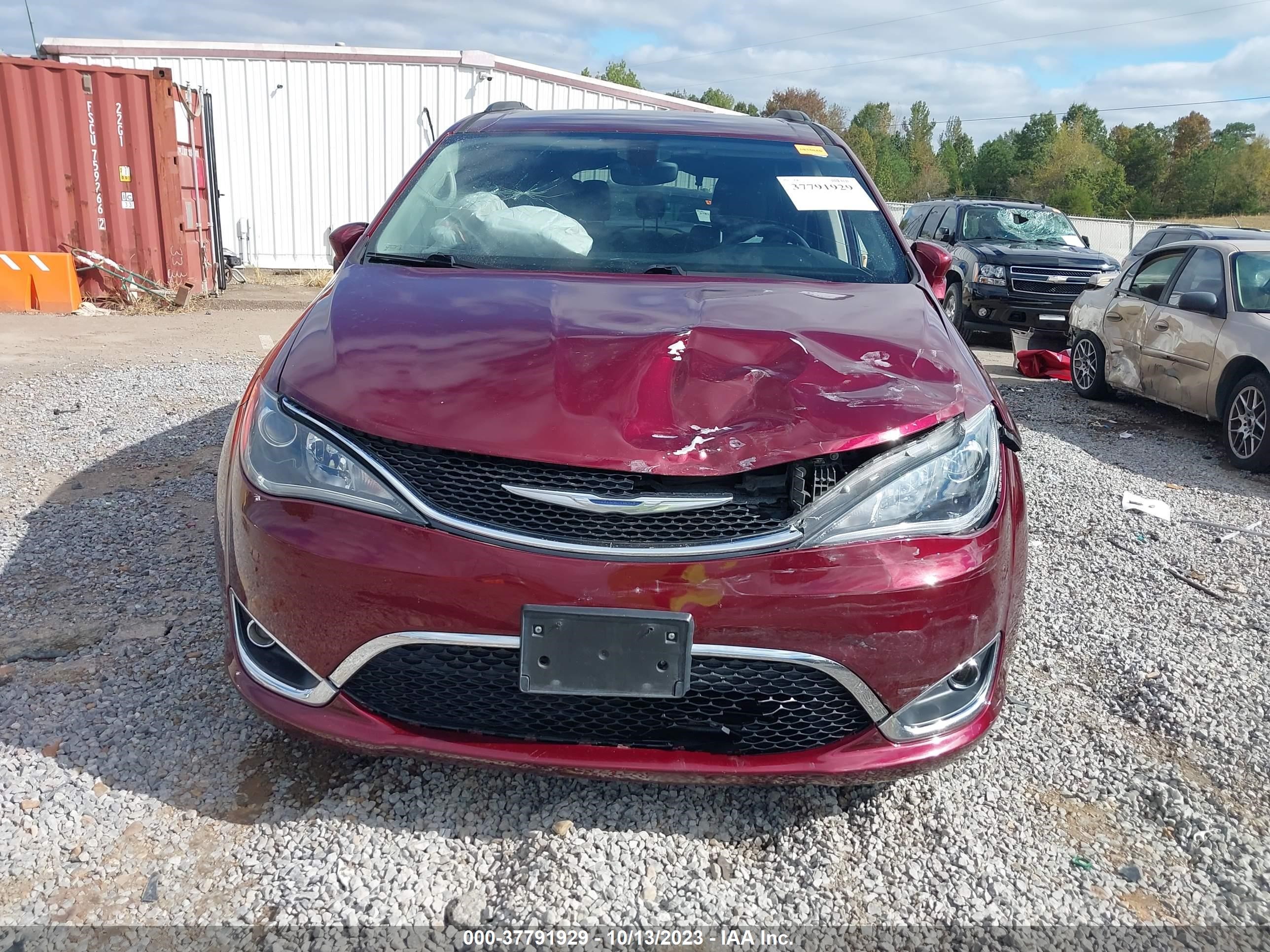 Photo 11 VIN: 2C4RC1BG3HR642616 - CHRYSLER PACIFICA 