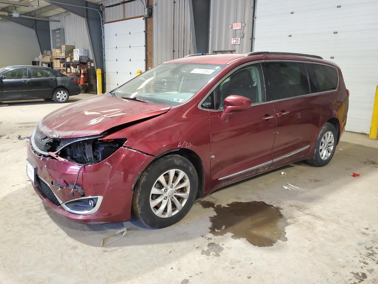 Photo 0 VIN: 2C4RC1BG3HR665572 - CHRYSLER PACIFICA 