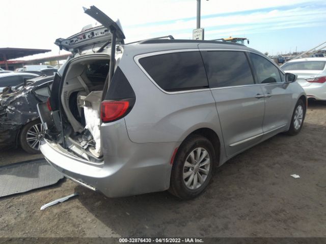 Photo 3 VIN: 2C4RC1BG3HR747270 - CHRYSLER PACIFICA 