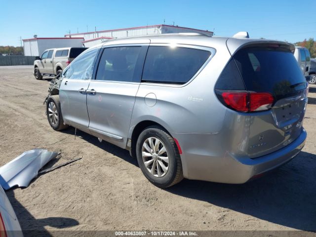 Photo 2 VIN: 2C4RC1BG3HR837390 - CHRYSLER PACIFICA 