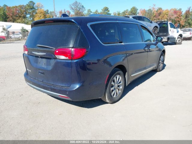 Photo 3 VIN: 2C4RC1BG3JR114385 - CHRYSLER PACIFICA 