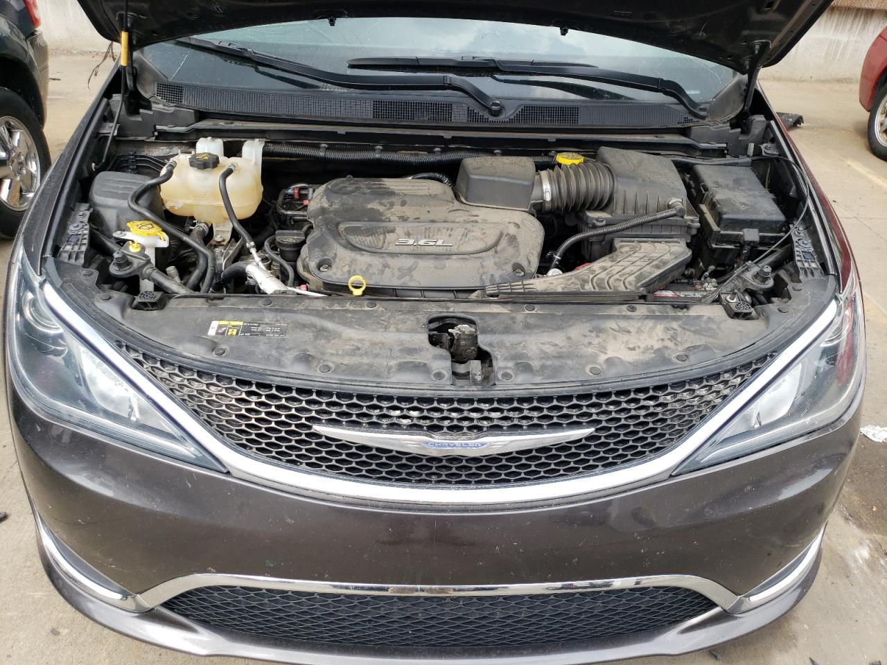 Photo 11 VIN: 2C4RC1BG3JR120591 - CHRYSLER PACIFICA 