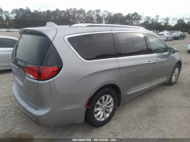 Photo 3 VIN: 2C4RC1BG3JR122731 - CHRYSLER PACIFICA 