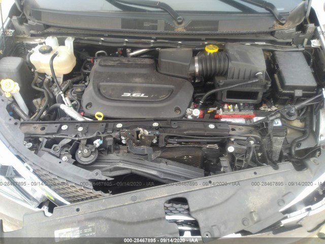 Photo 9 VIN: 2C4RC1BG3JR122731 - CHRYSLER PACIFICA 