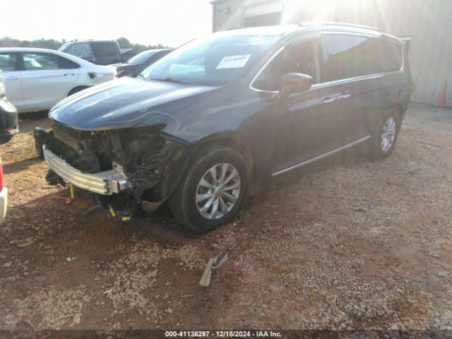 Photo 1 VIN: 2C4RC1BG3JR142977 - CHRYSLER PACIFICA 