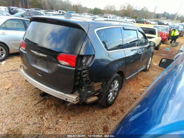 Photo 3 VIN: 2C4RC1BG3JR142977 - CHRYSLER PACIFICA 