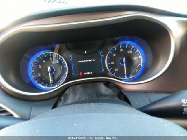 Photo 6 VIN: 2C4RC1BG3JR142977 - CHRYSLER PACIFICA 