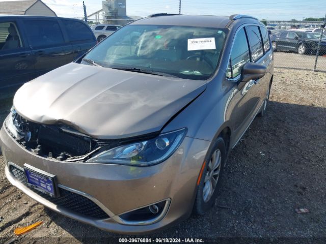 Photo 1 VIN: 2C4RC1BG3JR159035 - CHRYSLER PACIFICA 