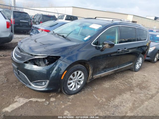 Photo 1 VIN: 2C4RC1BG3JR174649 - CHRYSLER PACIFICA 