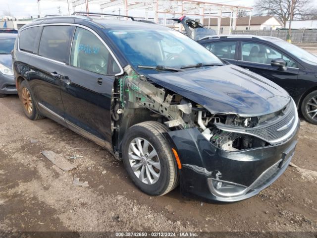 Photo 5 VIN: 2C4RC1BG3JR174649 - CHRYSLER PACIFICA 