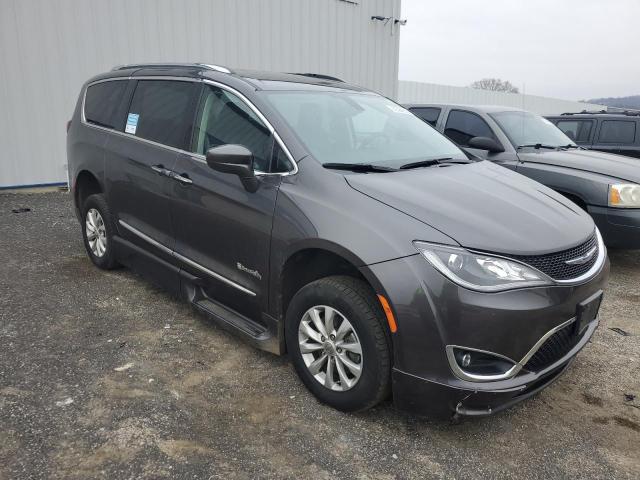 Photo 3 VIN: 2C4RC1BG3JR177941 - CHRYSLER PACIFICA 