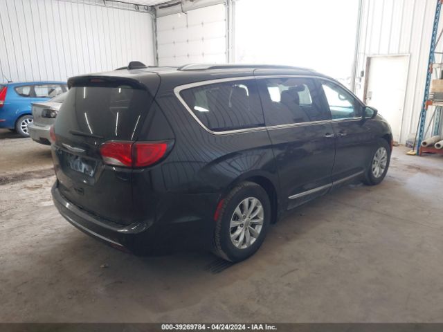 Photo 3 VIN: 2C4RC1BG3JR233716 - CHRYSLER PACIFICA 