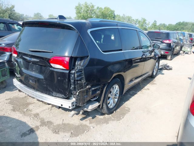 Photo 3 VIN: 2C4RC1BG3JR269390 - CHRYSLER PACIFICA 