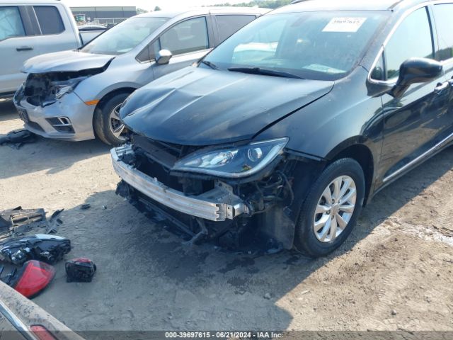 Photo 5 VIN: 2C4RC1BG3JR269390 - CHRYSLER PACIFICA 