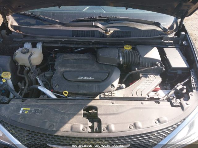 Photo 9 VIN: 2C4RC1BG3JR278123 - CHRYSLER PACIFICA 