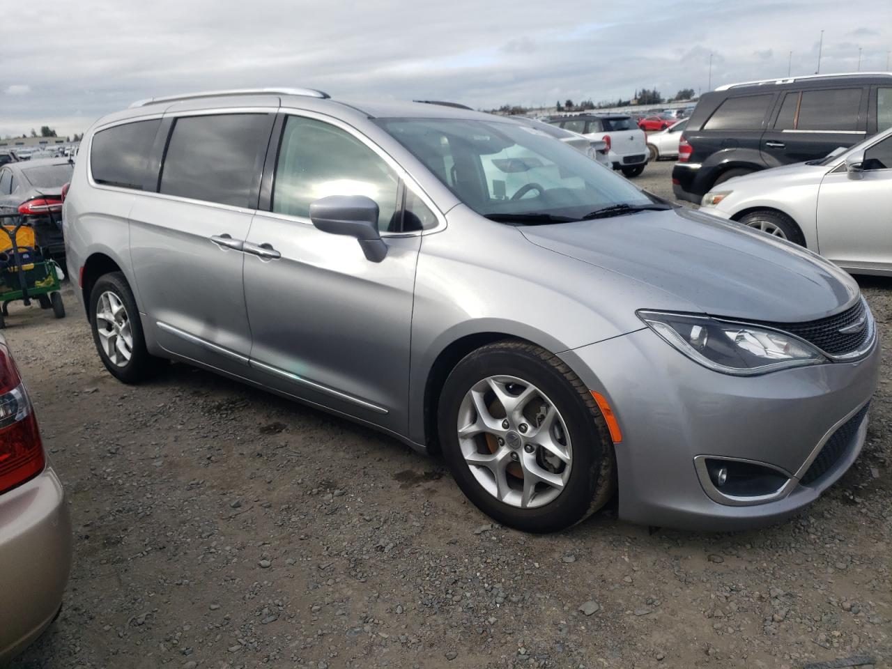 Photo 3 VIN: 2C4RC1BG3LR115913 - CHRYSLER PACIFICA 