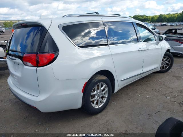 Photo 3 VIN: 2C4RC1BG3LR275533 - CHRYSLER PACIFICA 