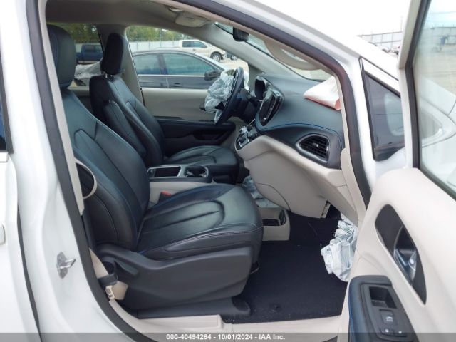 Photo 4 VIN: 2C4RC1BG3MR500597 - CHRYSLER PACIFICA 