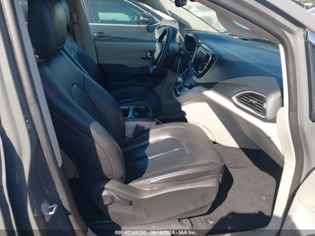 Photo 4 VIN: 2C4RC1BG3NR125831 - CHRYSLER PACIFICA 