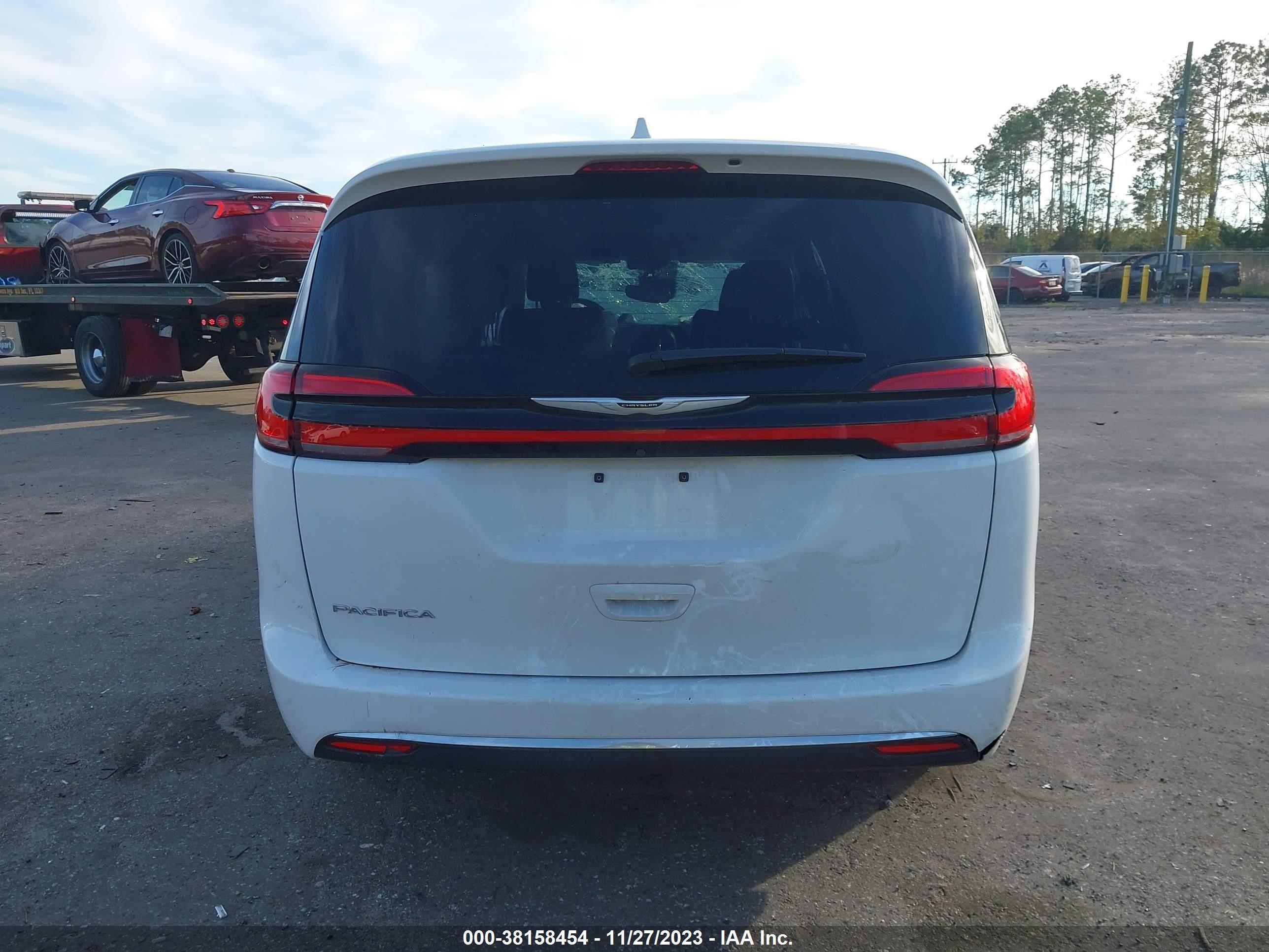 Photo 15 VIN: 2C4RC1BG3NR177167 - CHRYSLER PACIFICA 