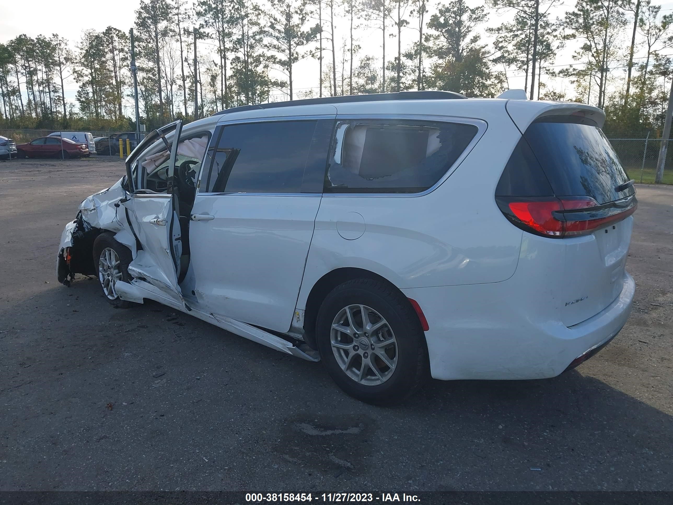 Photo 2 VIN: 2C4RC1BG3NR177167 - CHRYSLER PACIFICA 