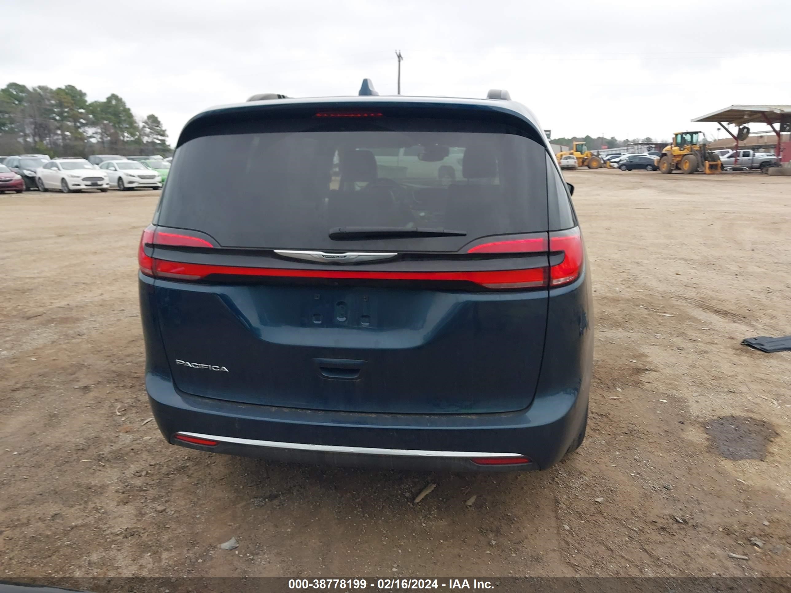 Photo 16 VIN: 2C4RC1BG3NR233821 - CHRYSLER PACIFICA 