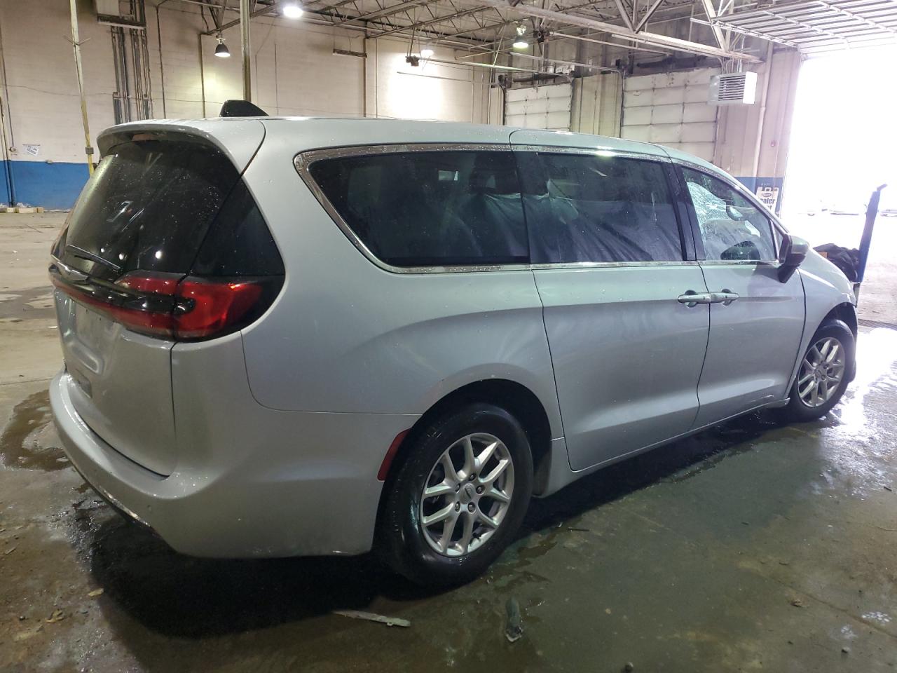 Photo 2 VIN: 2C4RC1BG3PR590760 - CHRYSLER PACIFICA 