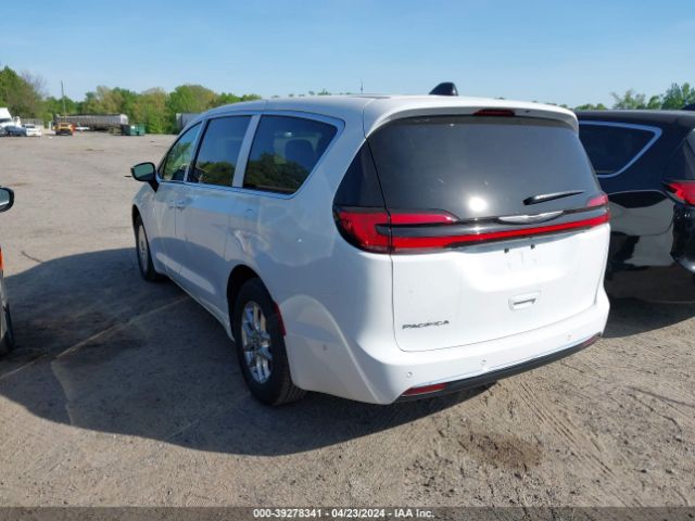 Photo 2 VIN: 2C4RC1BG3RR145809 - CHRYSLER PACIFICA 