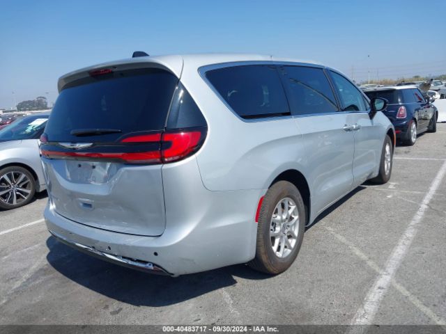 Photo 3 VIN: 2C4RC1BG3RR149908 - CHRYSLER PACIFICA 