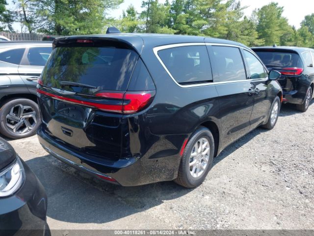 Photo 3 VIN: 2C4RC1BG3RR186554 - CHRYSLER PACIFICA 