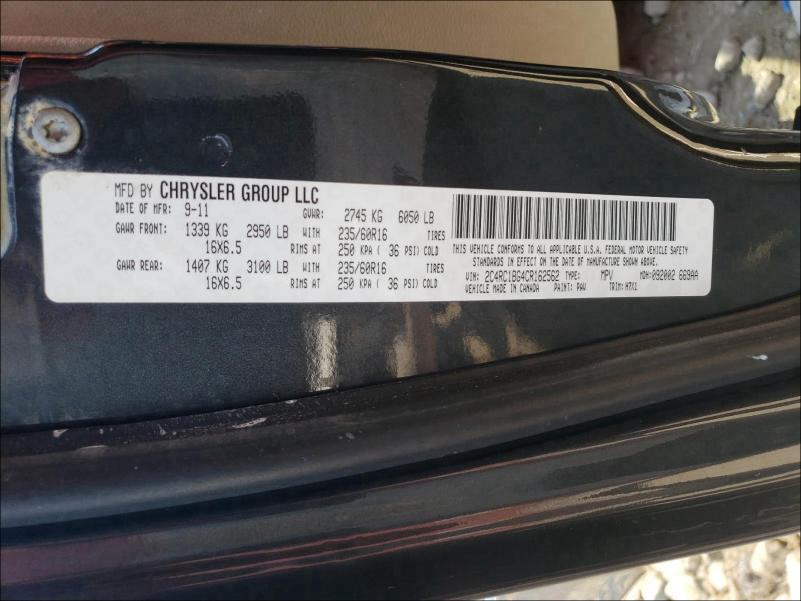 Photo 9 VIN: 2C4RC1BG4CR162562 - CHRYSLER TOWN &AMP COU 