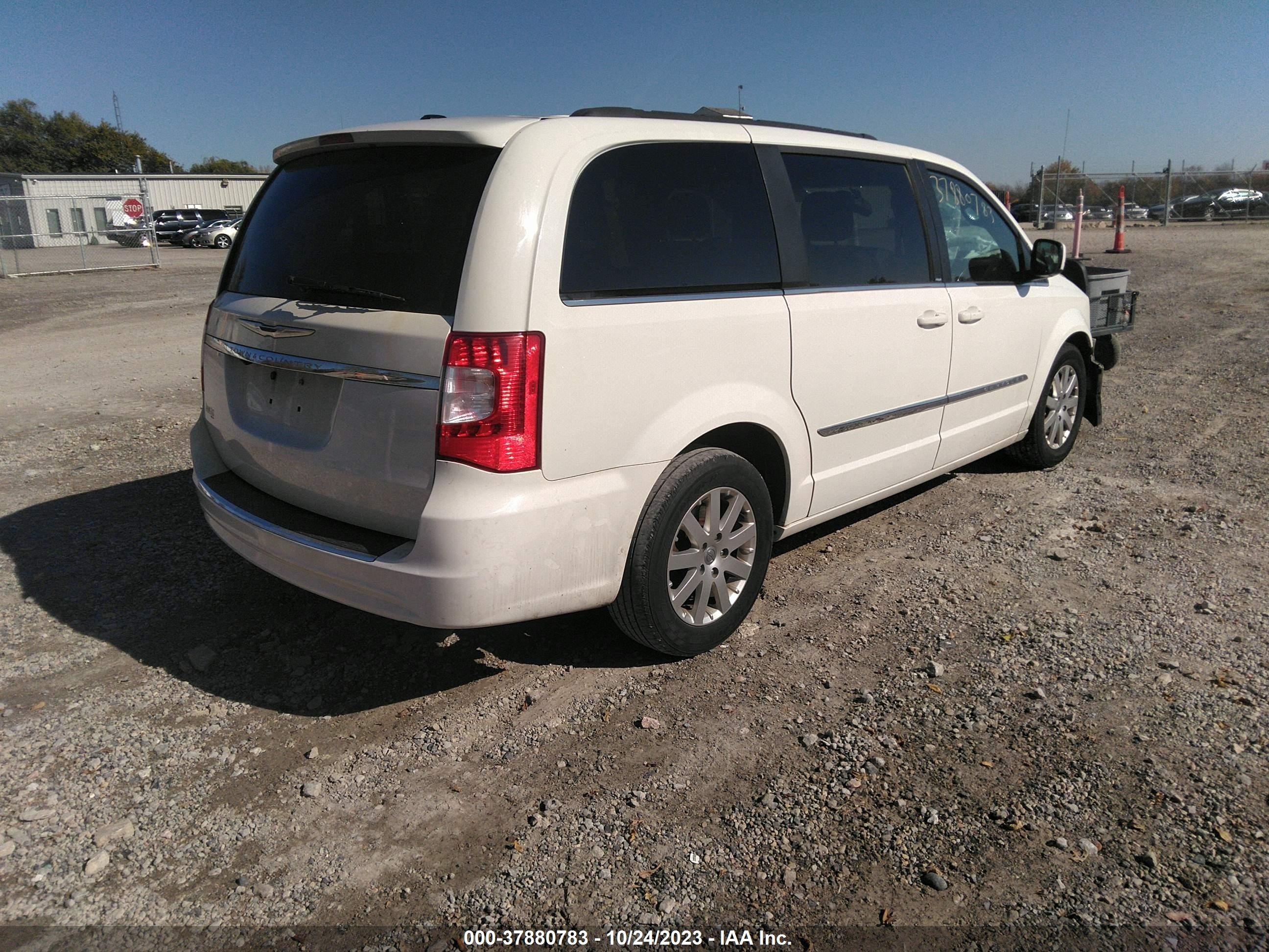 Photo 3 VIN: 2C4RC1BG4CR170628 - CHRYSLER TOWN & COUNTRY 