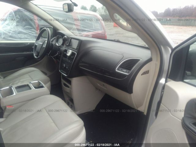 Photo 4 VIN: 2C4RC1BG4CR186389 - CHRYSLER TOWN & COUNTRY 