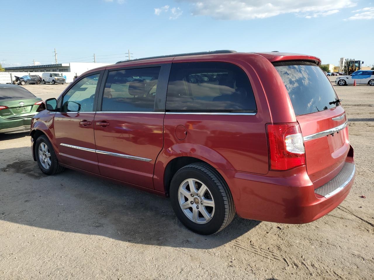 Photo 1 VIN: 2C4RC1BG4CR410499 - CHRYSLER TOWN & COUNTRY 