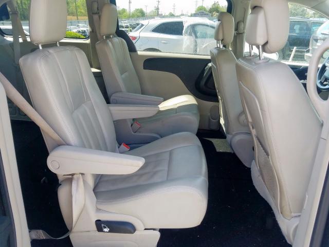 Photo 5 VIN: 2C4RC1BG4DR692533 - CHRYSLER TOWN & COU 