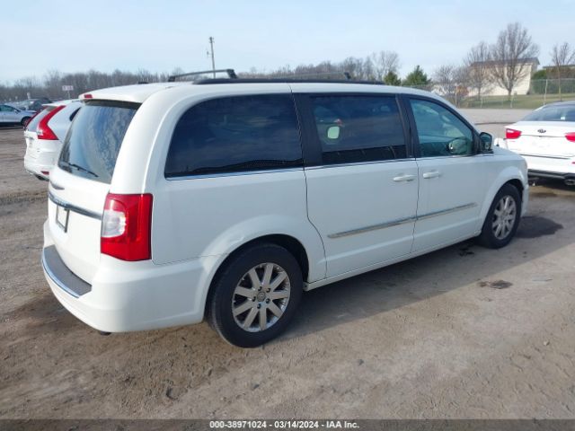 Photo 3 VIN: 2C4RC1BG4DR697179 - CHRYSLER TOWN & COUNTRY 