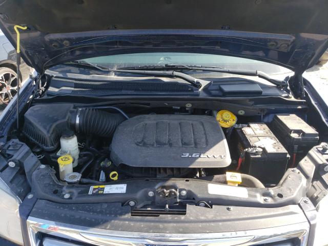 Photo 6 VIN: 2C4RC1BG4ER256010 - CHRYSLER TOWN &AMP COU 