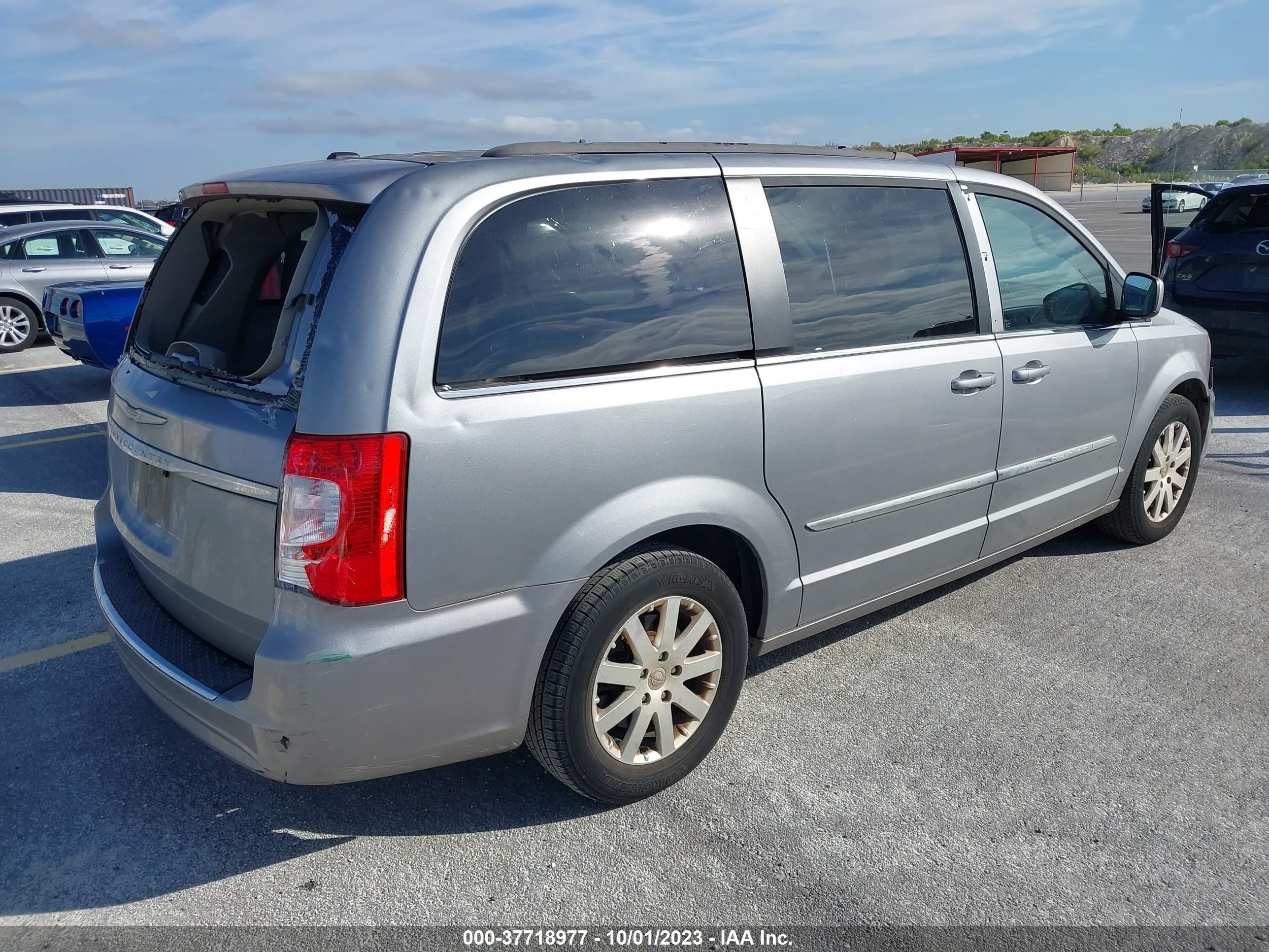 Photo 3 VIN: 2C4RC1BG4ER381752 - CHRYSLER TOWN & COUNTRY 