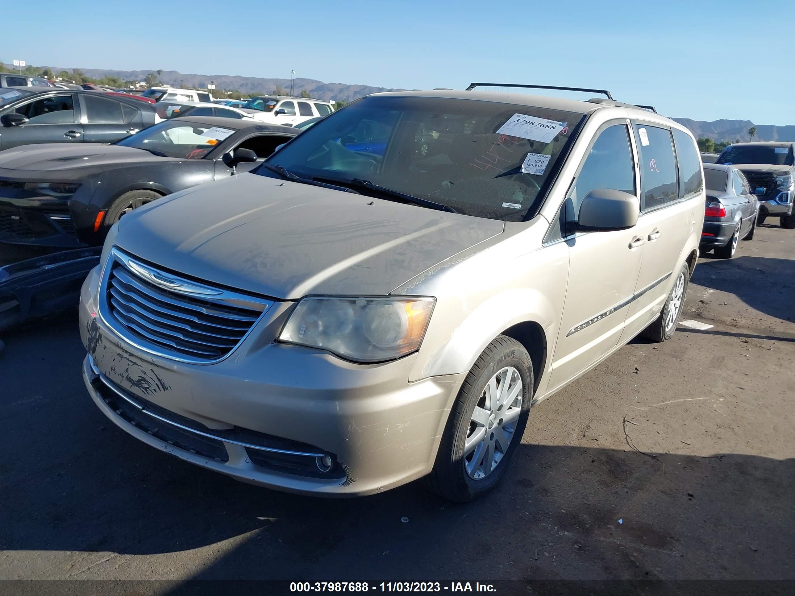 Photo 1 VIN: 2C4RC1BG4ER447927 - CHRYSLER TOWN & COUNTRY 